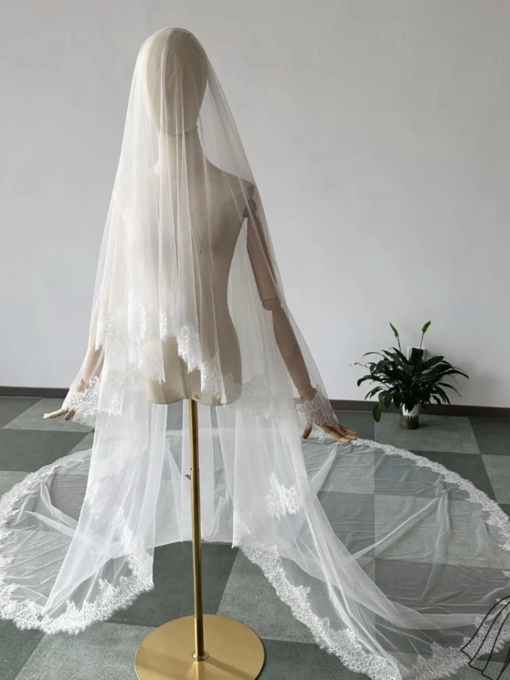 Brand New Lace Trimmed Veil with Blusher - 118 Inches / 300 cms